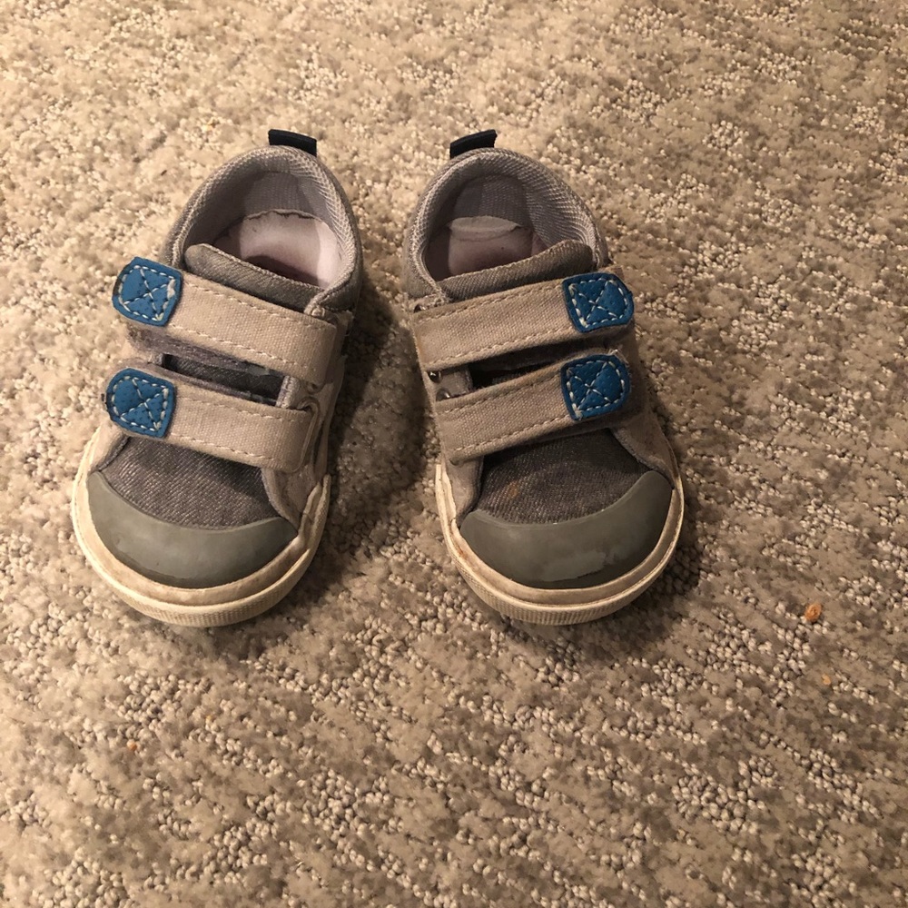 See Kai run size 4 toddler boys sneakers